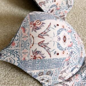 Victoria's Secret Body by Victoria Perfect Shape Bra